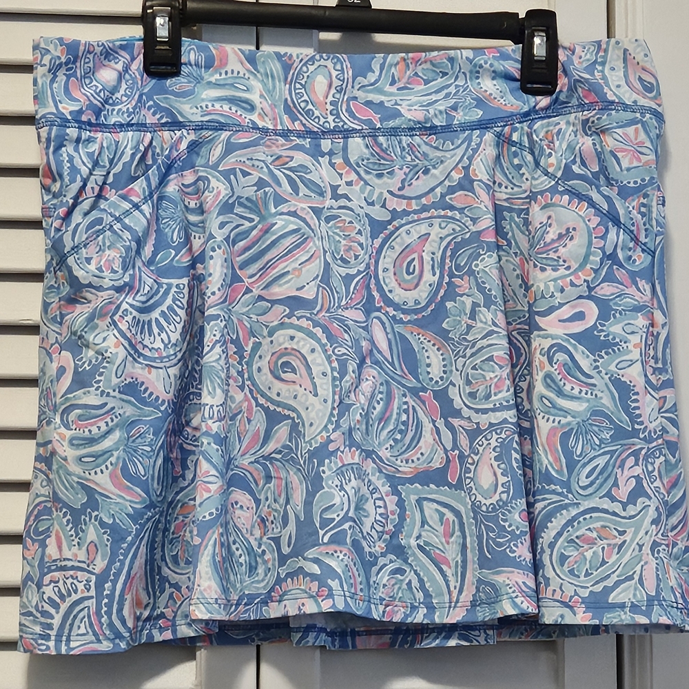 Lilly Pulitzer Luxletic Darlene Skort. In Zanzibar Blue Fish Kiss Print. Sz 16